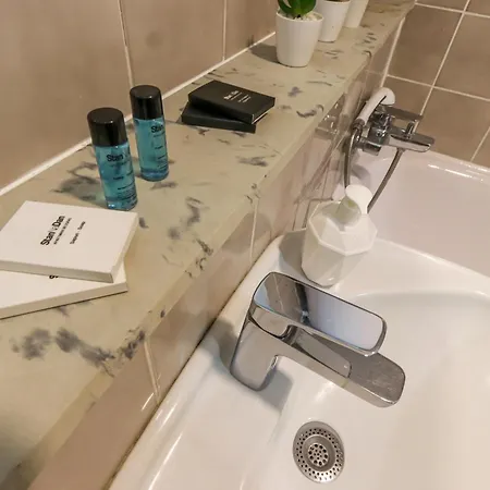 Skroman, Cist I Udoban U Ivana Ribara Za Dvoje