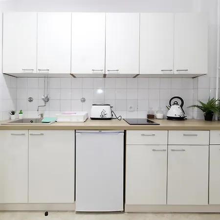 Skroman, Cist I Udoban U Ivana Ribara Za Dvoje